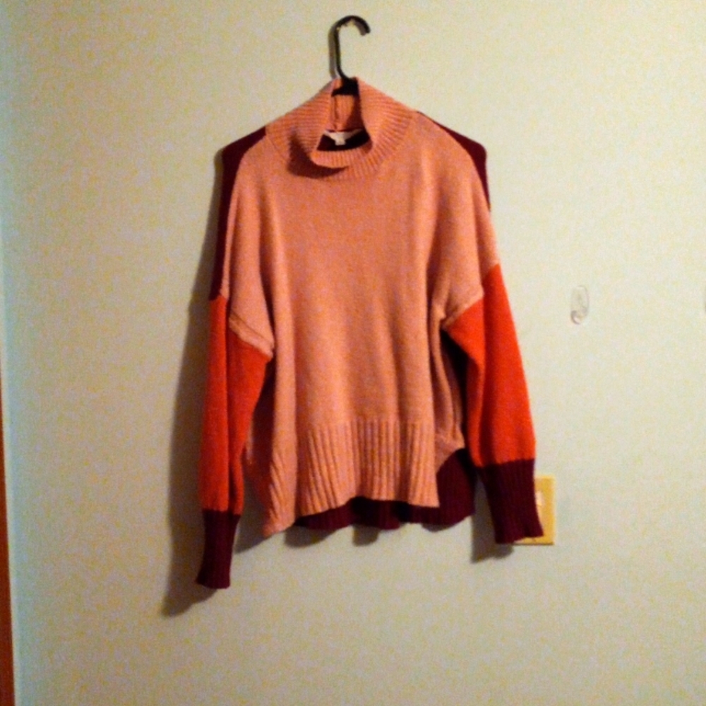 Multi-color, sweater with short turtleneck